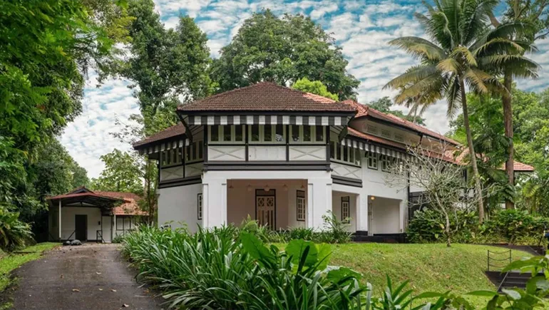 A stately colonial mansion within the Botanic Gardens