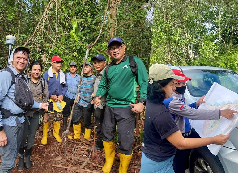 From left to right: Arkadiah’s Gerry Ong, Co-Founder and Head of Geospatial, and Dr Deepthi Chimalakonda, Head of Carbon & Ecology, together with local partners in Brunei