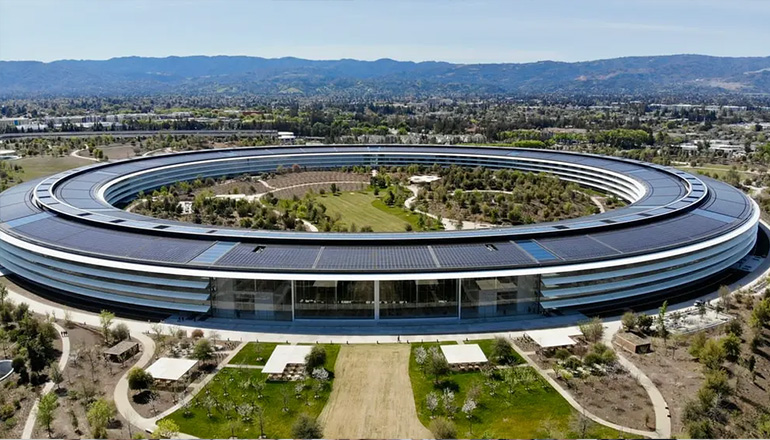 Apple Park, Cupertino (pictured above) exemplifies Silicon Valley’s reputation as one of the best tech innovation hubs in the world. However, Andrew cautions that many businesses are moving out in favour of Florida and Texas.