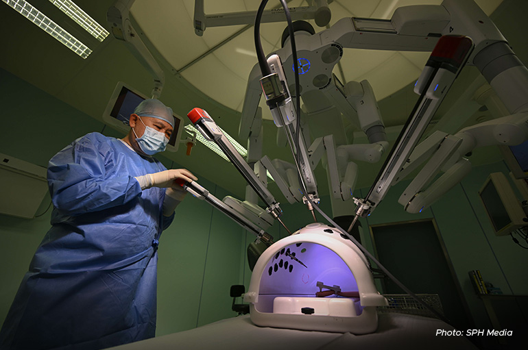 The robot’s range of movements is crucial in keyhole surgery, which is minimally invasive, unlike open surgery. 