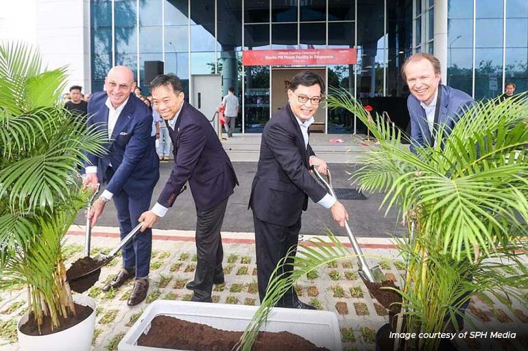 DPM Heng Swee Keat (second from right) with (from left) President of Thermo Fisher Scientific Asia Pacific and Japan Tony Acciarito, Economic Development Board Chairman Png Cheong Boon, and Executive Vice-President and Chief Operating Officer at Thermo Fisher Scientific Michel Lagarde at the launch of the Thermo Fisher Scientific Fill-Finish Facility.