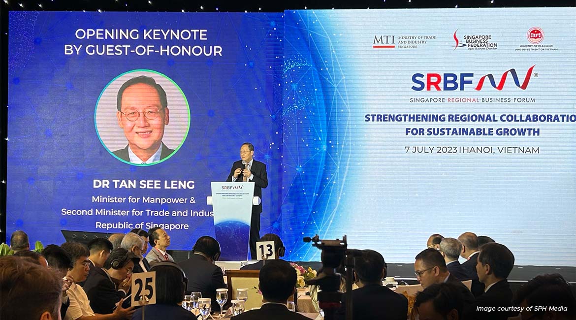 Singapore's Second Trade and Industry Minister Tan See Leng, who is on a three-day official visit to Vietnam, speaking at the opening of the Singapore Regional Business Forum in Hanoi.