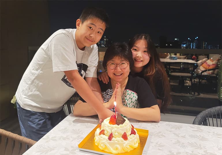 Alice and her family enjoy the ease and safety of living in Singapore.